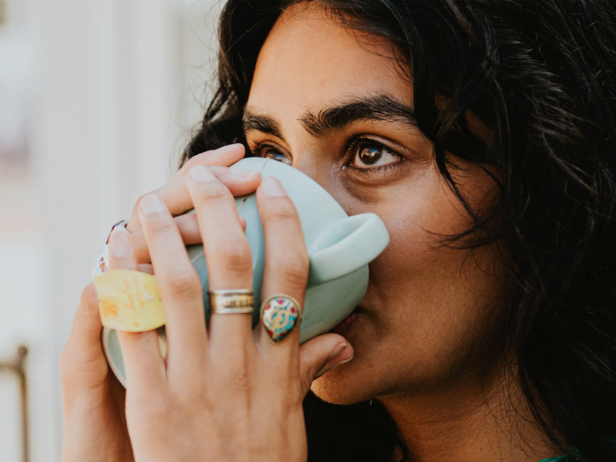 7 alternative al caffè per soddisfare il bisogno di grinta al mattino con altri sostituti energizzanti con o senza caffeina
