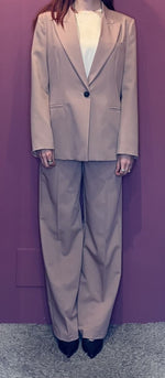 010888.MM_1.jpg